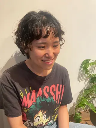 ショート ウシロダ メグミのヘアスタイル