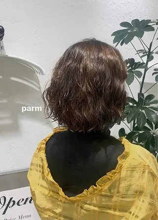 ミディアム パーマ 顔周りレイヤー 🎀マリノのヘアスタイル