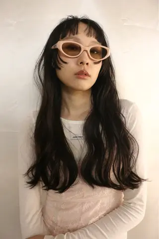 ロング カラー MIES amane(アマネ)のヘアスタイル