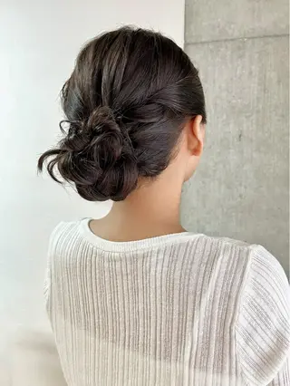 ロング ヘアアレンジ H. MADOKAのヘアスタイル