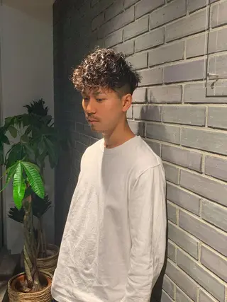 ミディアム パーマ メンズ FRISEUR smile&gentleman所属・【川西能勢口駅1分】 木村　翔乃佑のヘアスタイル