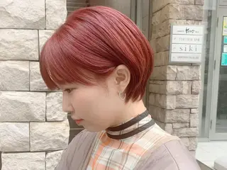 ショート カラー EMANON天神所属・Hitomi Ezakiのヘアスタイル