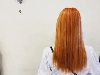 ロング カラー 上田 和紀子のヘアスタイル
