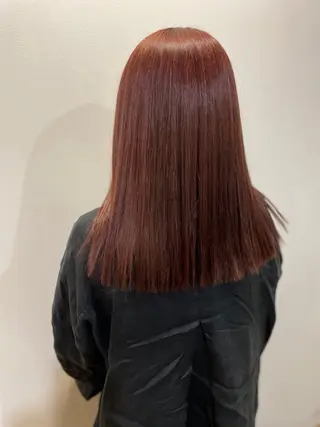 セミロング サカシタ アヤカのヘアスタイル