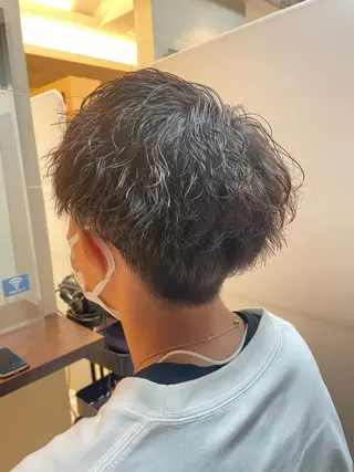 パーマ メンズ 垢抜け透明感カラー 🌻篠崎梓🌻のヘアスタイル