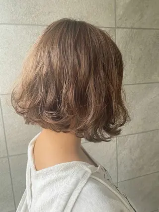 ショート カラー パーマ 森山 陽菜のヘアスタイル