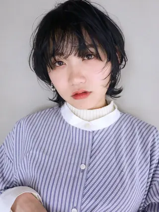 ショート カラー パーマ SALOWIN梅田茶屋町店所属・ウルフレイヤーカット /チヒロのヘアスタイル