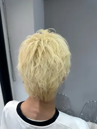 ショート カラー メンズ 透明感/ブリーチ縮毛 /髪質改善/星野純一のヘアスタイル