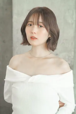 ミディアム yelm所属・🫒オリーブカラー ミディアムレイヤー✨のヘアスタイル