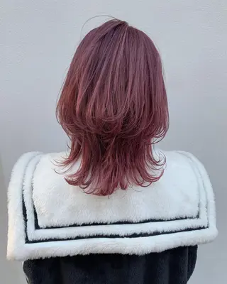 ミディアム ブリーチ/ウルフ ハッシュカット/石山のヘアスタイル