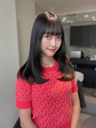 セミロング 銀座／レイヤーカット 🤍内野すみれのヘアスタイル