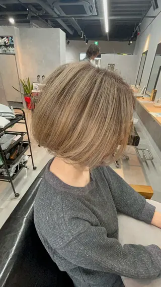 ショート 小山洋次/阪急茨木/ 透明感カラーショートのヘアスタイル