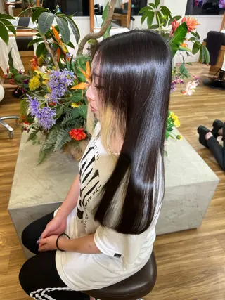ロング Elsa the leap元町店所属・Elsa アヤカのヘアスタイル