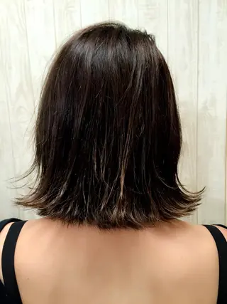 ショート ミディアム カラー やまだ まいのヘアスタイル