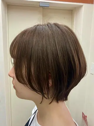 カラー 八馬 那由多のヘアスタイル