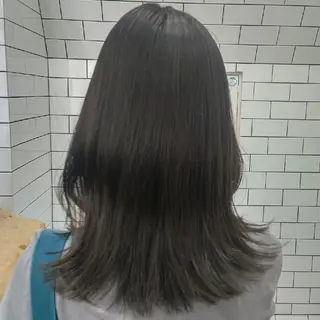 セミロング 紙屋町　legare 🌈山村　麻美のヘアスタイル
