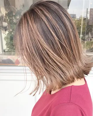 ミディアム カラー Mariana/ 鶴原-ハイライトのヘアスタイル