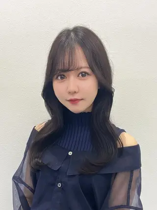 セミロング スワイプするのちょっ と待った艶髪/透明感のヘアスタイル