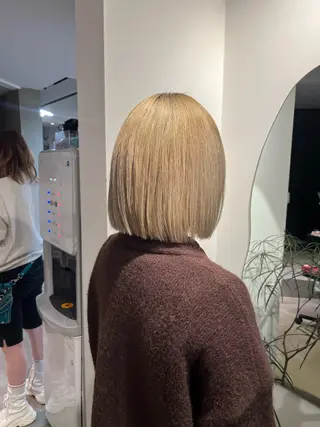 ショート 本木下朋花/髪質 改善×ダブルカラーのヘアスタイル