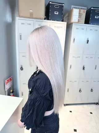ロング カラー 🪄池袋ハイトーン 🪄ブリーチカラーのヘアスタイル