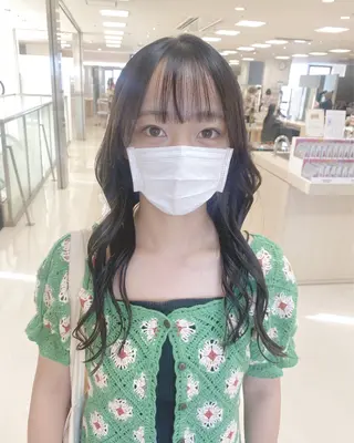 セミロング 推し活/韓国/ブリー チカラーminamiのヘアスタイル