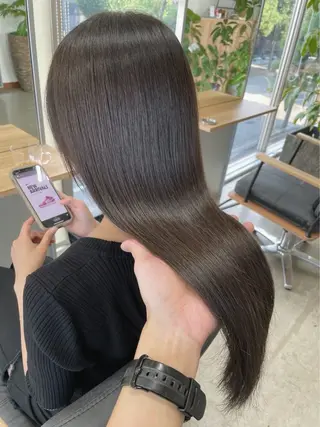 ロング カラー 津田 七美希のヘアスタイル