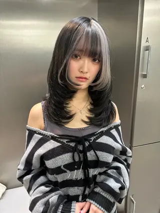 セミロング カラー ハイトーン/ブリーチ ／デザインカラー悠斗のヘアスタイル