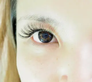 マツエク・マツパ まつ毛エクステ／まつ毛パーマ／フェイシャル／beautysalon cocora所属・ビューティーサロン ココラのマツエク・マツパデザイン