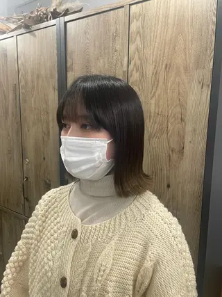 ミディアム カラー yui/ layer cutのヘアスタイル