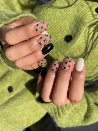 ロング カラー ヘアアレンジ キッズ ネイル マツエク・マツパ アイブロウ 福田 加奈のネイルデザイン