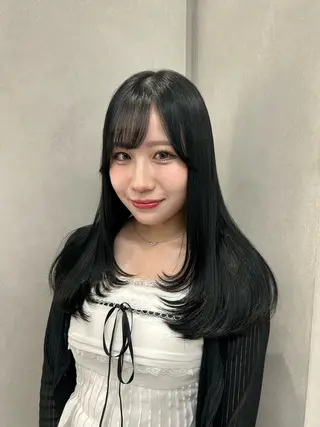 セミロング ショート/ボブ/似 合わせ/顔周りカットのヘアスタイル