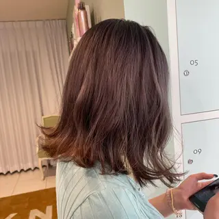 ミディアム 長井 麻帆のヘアスタイル