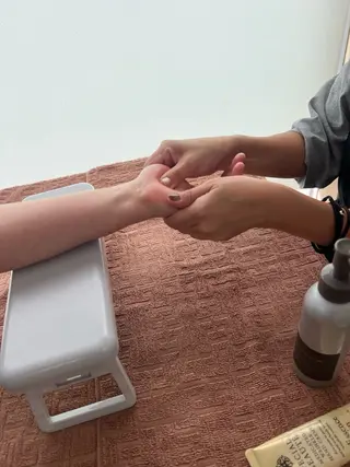ネイル ビ・プレール所属・くぼ あやののネイルデザイン