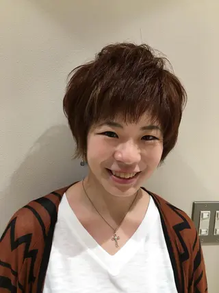 ショート カラー かねやす ゆなのヘアスタイル