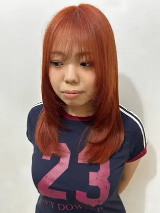 カラー 石井 くるみのヘアスタイル