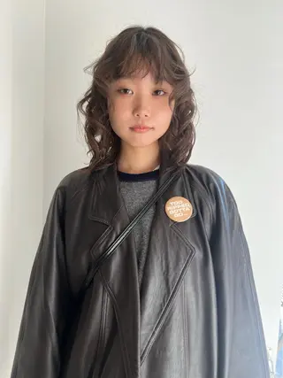 ミディアム カラー 渡部 真世のヘアスタイル