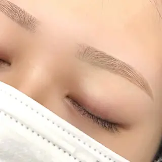 アイブロウ 鈴木 侑里の眉毛・アイブロウイメージ