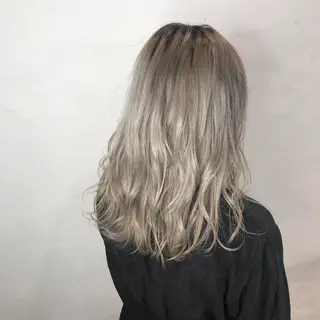 セミロング カラー 🇰🇷カルマパーマ kaito🇰🇷のヘアスタイル