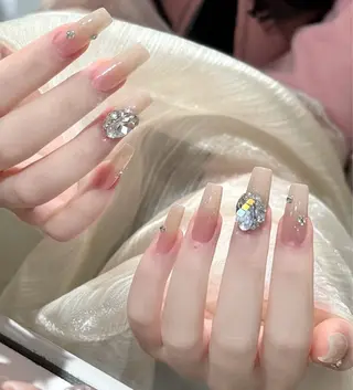 ネイル yurinailsalon所属・萌 モエのネイルデザイン