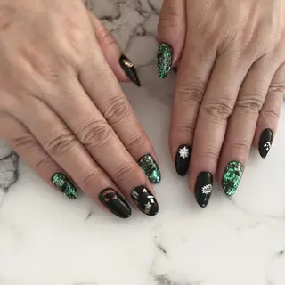 セミロング ネイル 石原 夕華のネイルデザイン