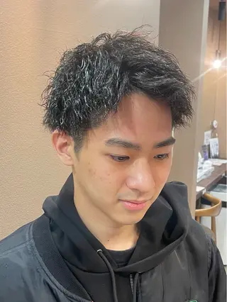 ショート パーマ 暖色/ブリーチ/メン ズパーマ/ミワチカコのヘアスタイル