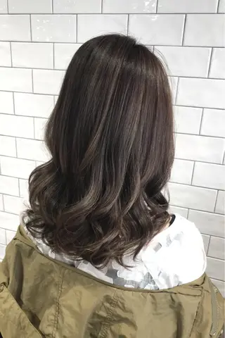 セミロング カラー 原山 直人のヘアスタイル
