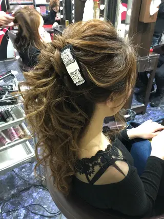 ロング ヘアアレンジ vi viのヘアスタイル