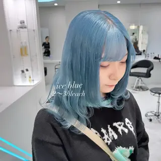 ロング カラー ヘアアレンジ 𝘳𝘺𝘰𝘬𝘢 髪質改善／ブリーチのヘアスタイル