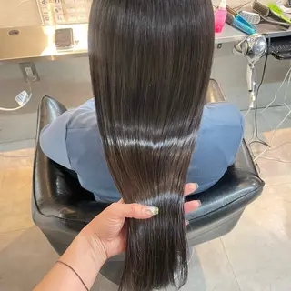 カラー 小浦 花澄のヘアスタイル