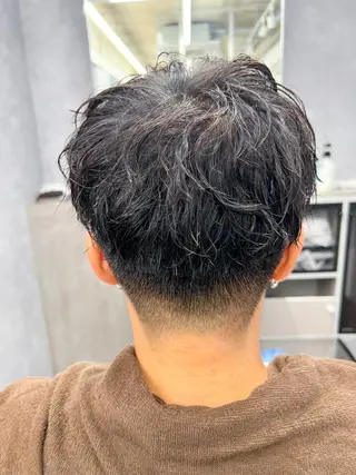 ショート パーマ メンズ The Gollum cut＆shave所属・垢抜け・メンズパーマ 津山祐紀のヘアスタイル