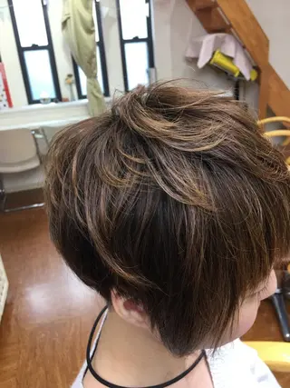 ショート ダブルカラー🎉 ハイトーン🎉スドウのヘアスタイル