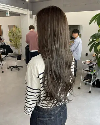 ロング 倉辻 香奈子のヘアスタイル