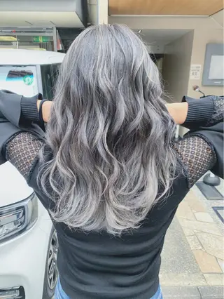 ロング H所属・H (エイチ) 烏丸御池店のヘアスタイル