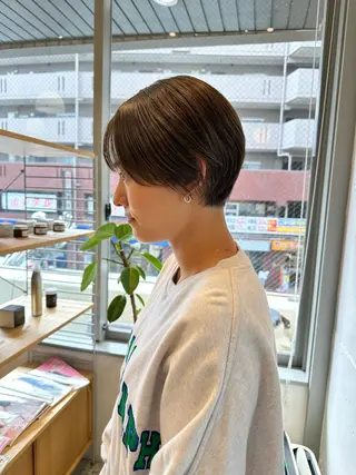ショート カラー ハマベ イクト FLORENのヘアスタイル